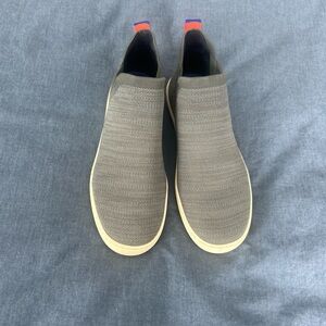 Women’s Rothy’s s slip on knit Chelsea sneakers size 9 gray